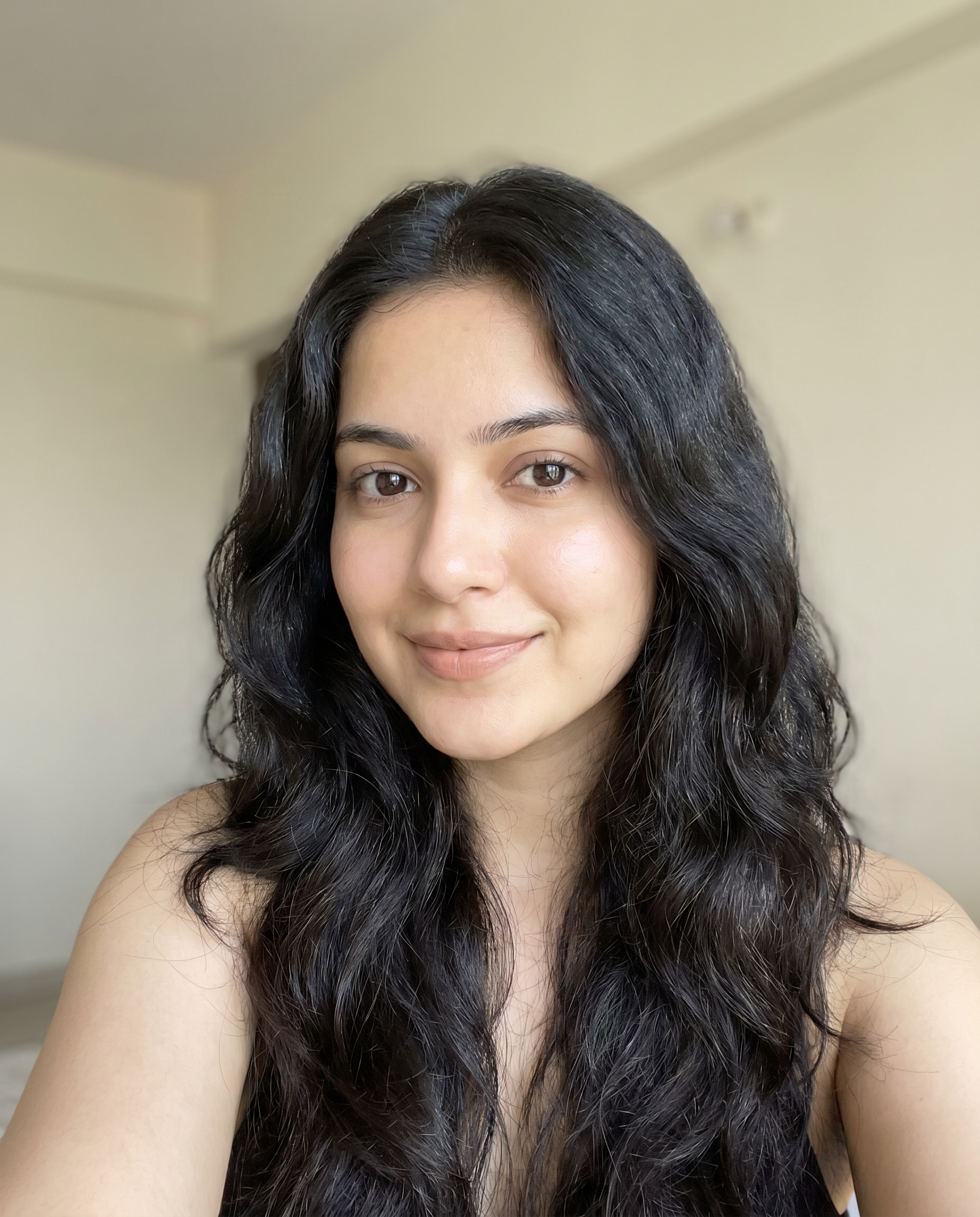 Aazma model before try-on